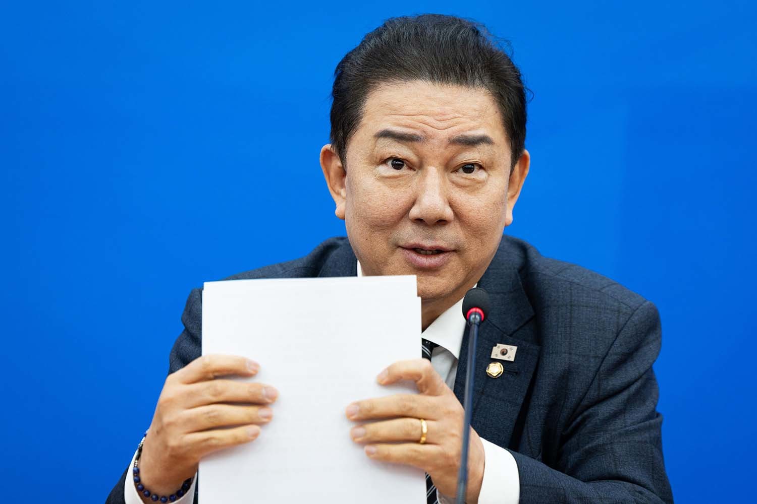 김병기 더불어민주당 원내대표가 20일 서울 여의도 국회에서 열린 정책조정회의에서 모두 발언을 하고 있다. / 뉴스1