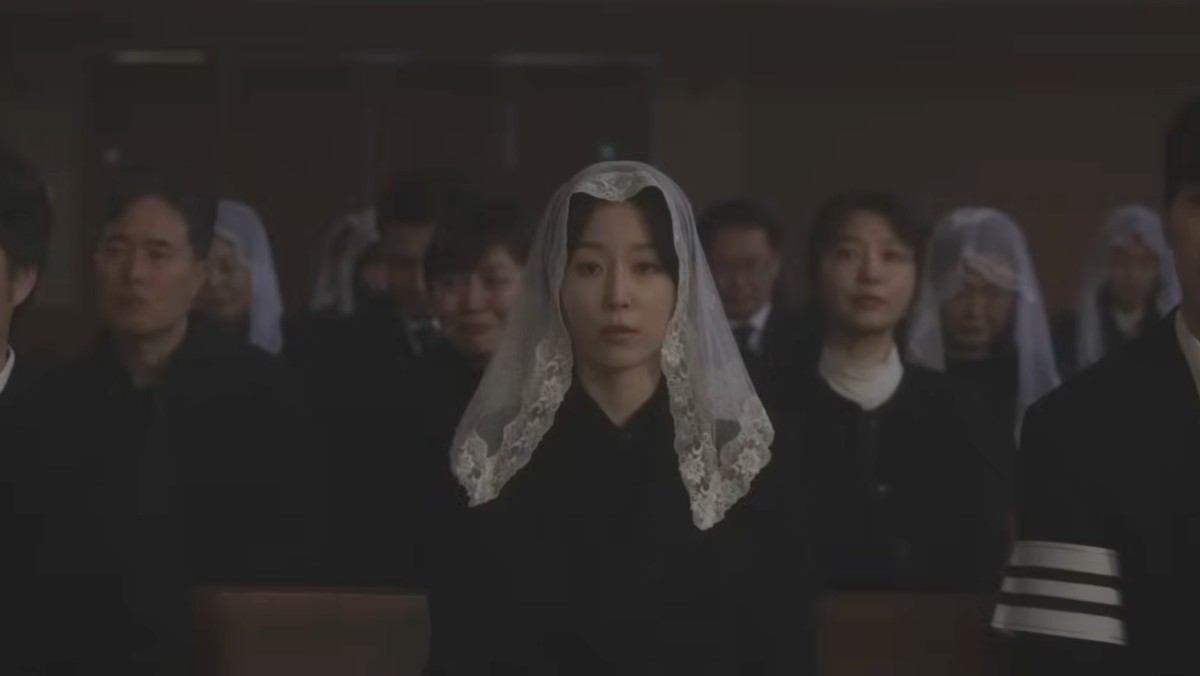 '러브 미' 1차 티저 일부. 기사 이해를 돕기 위해 사진의 밝기를 조절하였습니다. / 유튜브 'JTBC Drama'