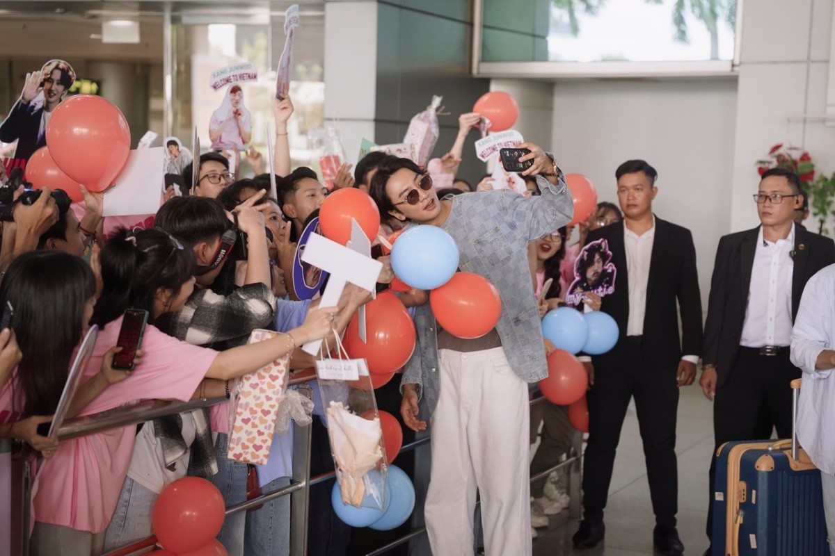 '나혼자 프린스' 스틸. / CJ CGV, 제리굿컴퍼니 제공