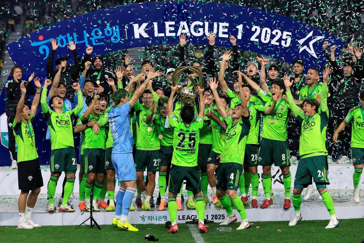 2025시즌 전북 현대 모터스 K리그1 리그 우승이자 최철순의 마지막 리그 우승 / 뉴스1