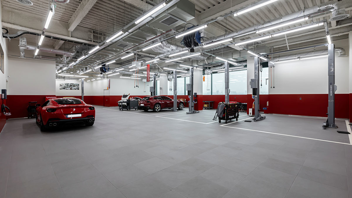 FMK 페라리 성수 서비스센터. / 페라리