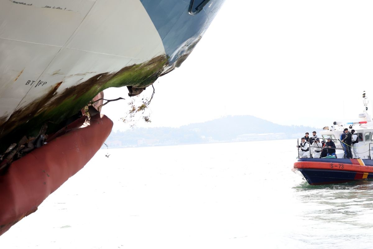 합동감식 하는 사고 여객선 / 뉴스1