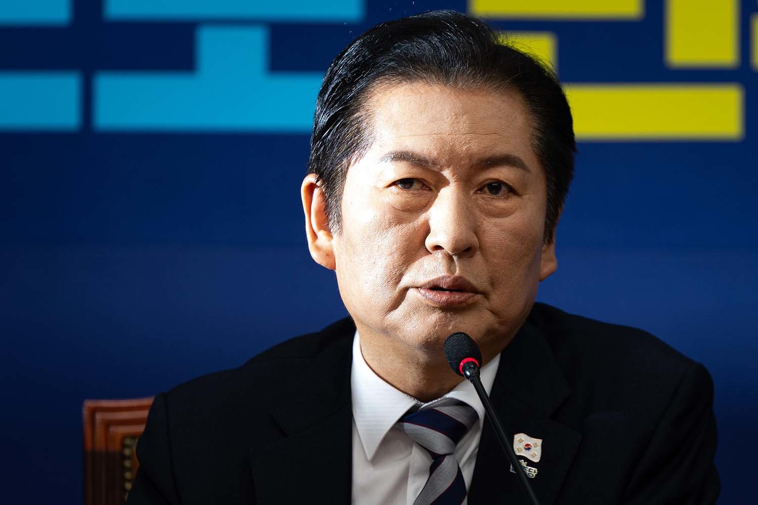 정청래 더불어민주당 대표가 21일 서울 여의도 국회에서 열린 최고위원회의에서 모두 발언을 하고 있다. / 뉴스1