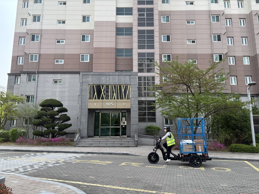 수마트물류 아파트 배송 모습  / 경북도 제공