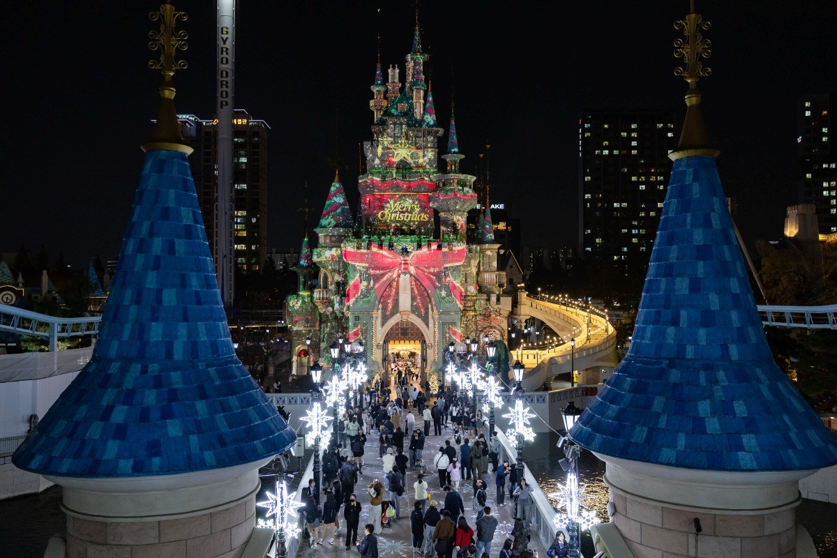 크리스마스 시즌 맵핑 ‘크리스마스 판타지아’의 모습. / 뉴스1