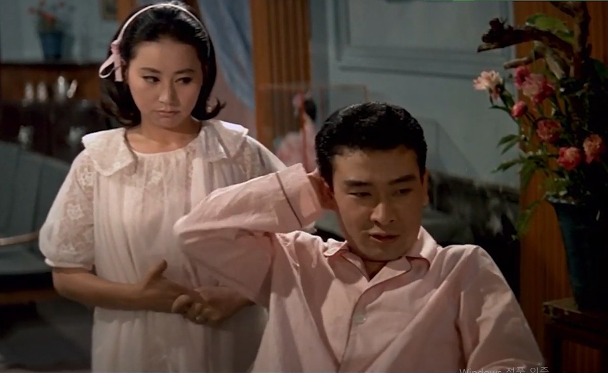 '대괴수 용가리'에 우주비행사로 출연한 이순재. / 유튜브