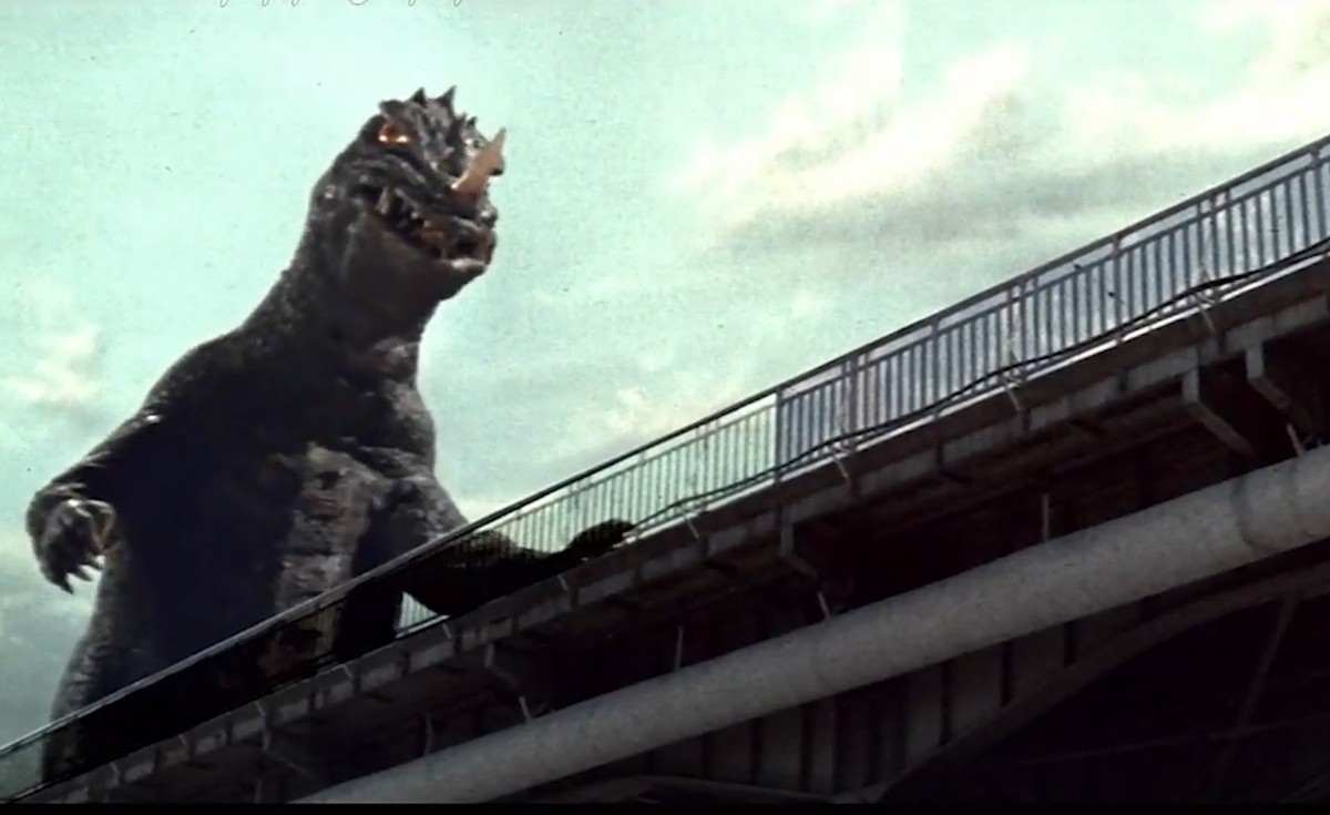 한강에 나타난 용가리. / 유튜브