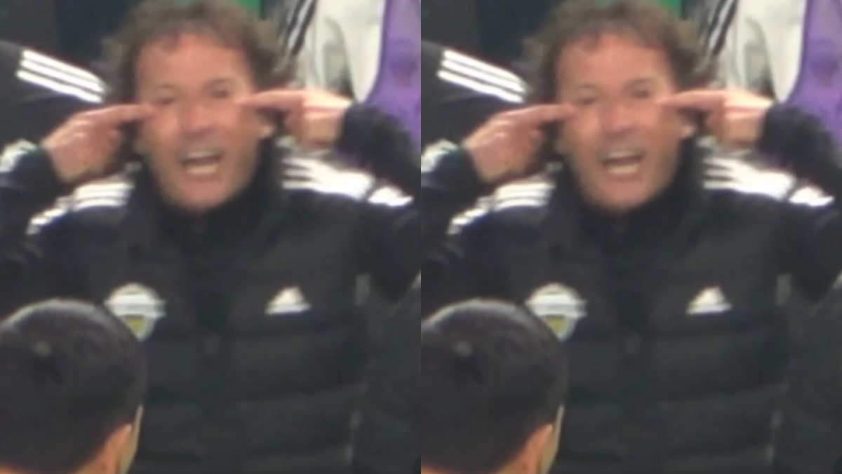 타노스 코치의 제스처 / 당시 경기 영상