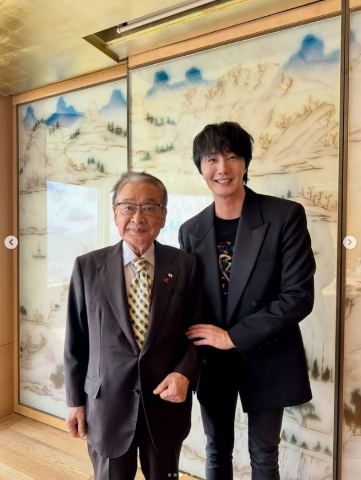 배우 정일우와 배우 故이순재의 모습. / 정일우 인스타그램