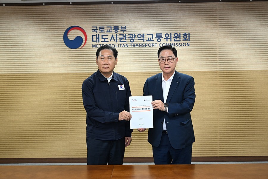 강수현 양주시장(오른쪽)