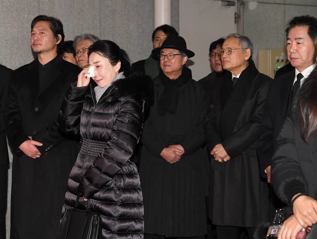 91세로 생 마감한 이순재, 많은 이들의 배웅 속 마지막 길 / 뉴스1