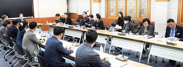 나주시가 지난 26일 강상구 부시장 주재로 ‘나주시 발주 공사 현장 안전대책 점검 회의’를 진행했다