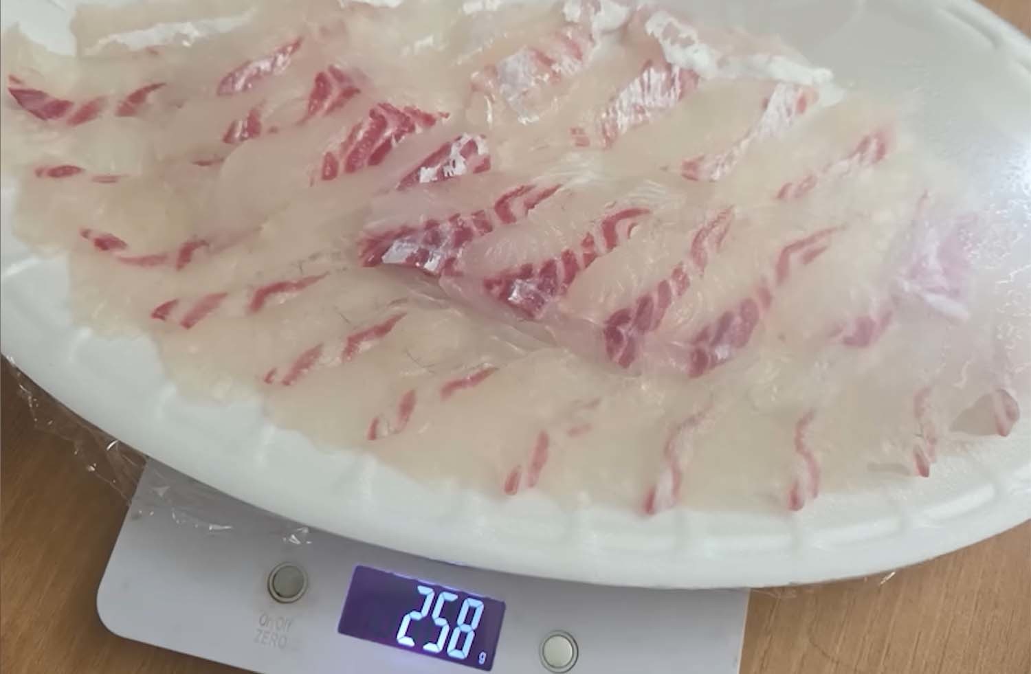 저울 조작보다 악랄하다는 '횟감 빼돌리기' 수법을 김지민이 고발했다. / '입질의추억TV' 유튜브 채