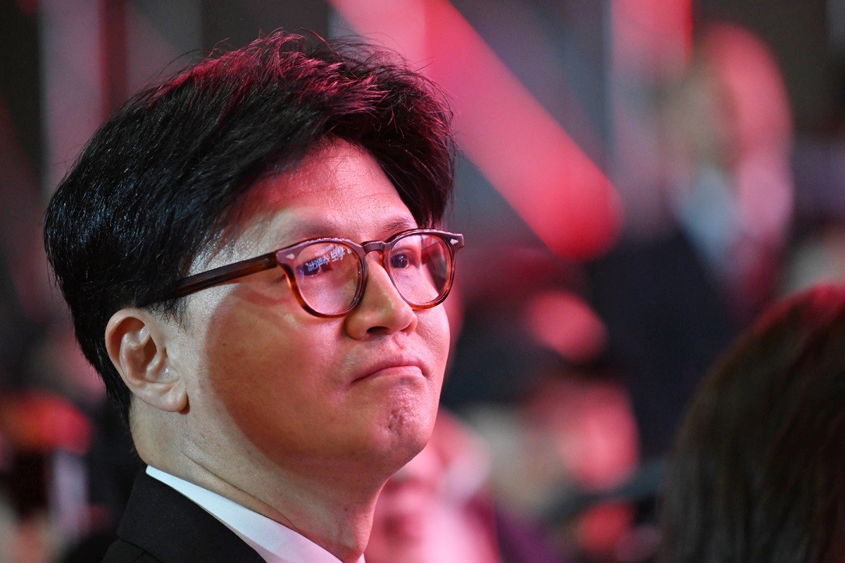 한동훈 전 국민의힘 대표 자료 사진. 한동훈 전 대표가 당의 당무감사위원회가 자신의 가족이 연루된 의혹이 제기된 '당원 게시판 사태'에 대한 조사에 착수한 것에 대해 입장을 밝혔다. 한 전 대표는 '당을 퇴행시키는 시도가 참 안타깝다'라고 말했다. 한 전 대표는 29일 페이스북에 올린 글에서 '어제 우리 당 당무감사위 발표가 보도됐다. 계엄의 바다를 건너 미래로 가야 할 중요한 시기'라며 이렇게 밝혔다. / 뉴스1