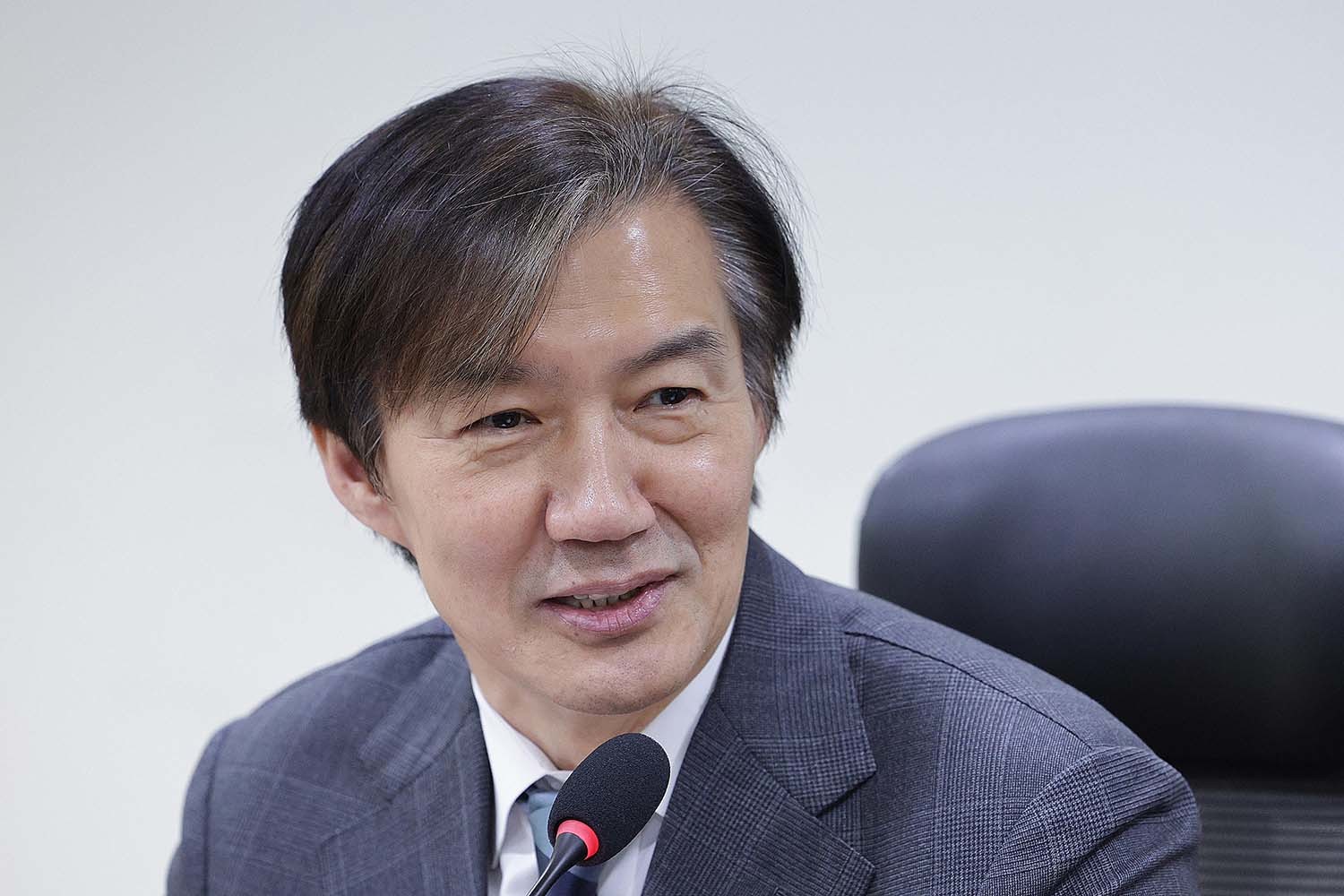 조국 조국혁신당 대표가 11월 28일 서울 여의도 국회 의원회관에서 열린 '제왕적 대법원장제 개혁 법원행정처 폐지 정책 토론회'에서 인사말을 하고 있다. ／ 뉴스1