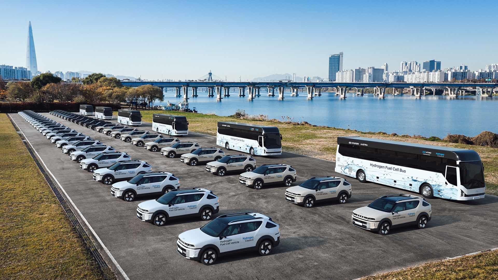 수소위원회 CEO 서밋동안 의전용으로 제공되는 수소차량들. / 현대자동차
