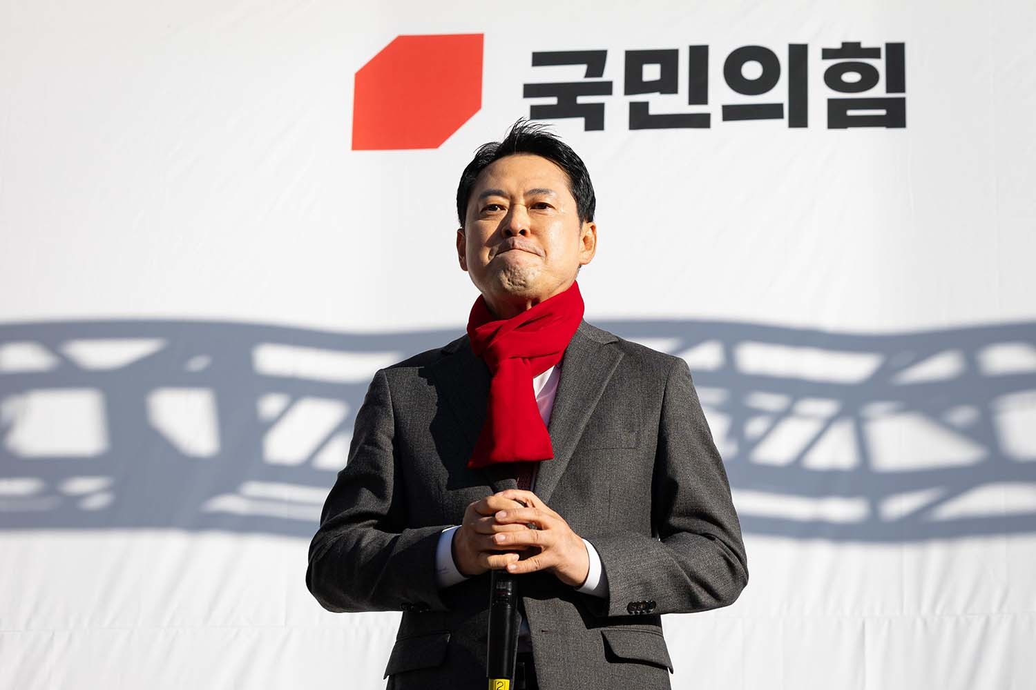 장동혁 국민의힘 대표가 1일 인천 미추홀구 주안역 앞에서 열린 민생회복 법치수호 인천 국민대회에서 연설하고 있다. / 뉴스1