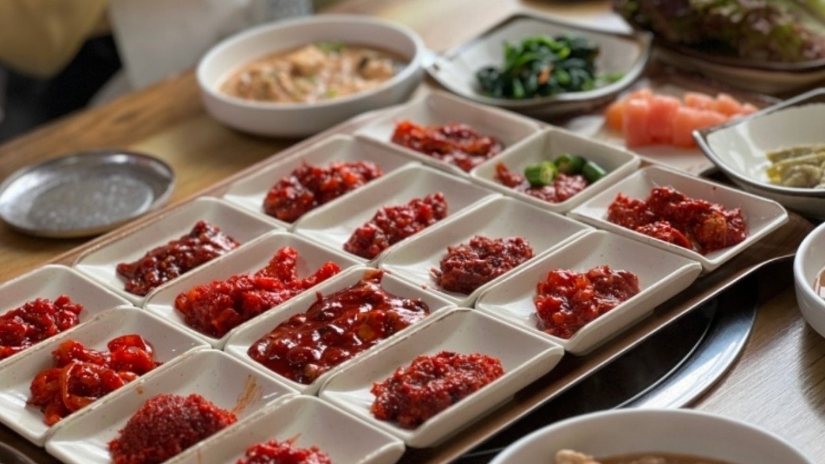 젓갈 백반 / 경모네젓갈백반 네이버 리뷰 업체 등록 사진 캡처