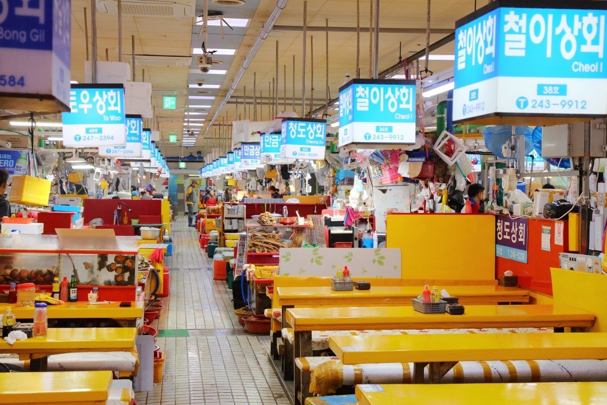 부산 자갈치 시장. / Tupungato-shutterstock.com