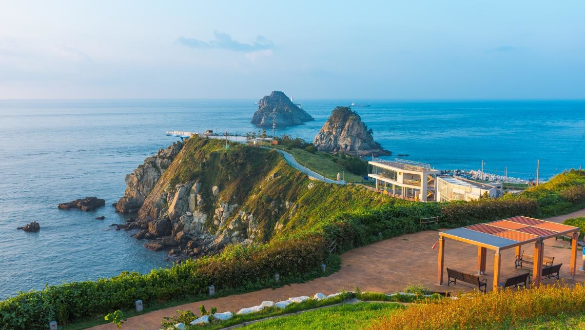 부산 오륙도. / MIN GEUN CHO-shutterstock.com