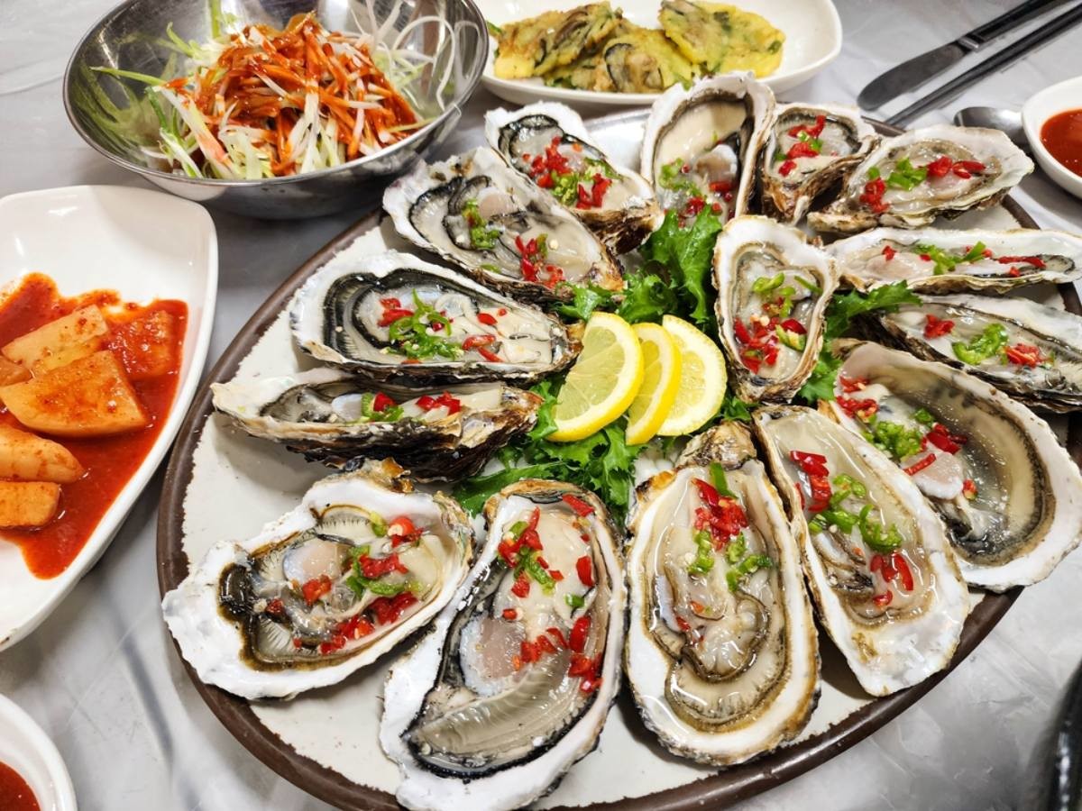 굴 요리 / Light Win-shutterstock.com