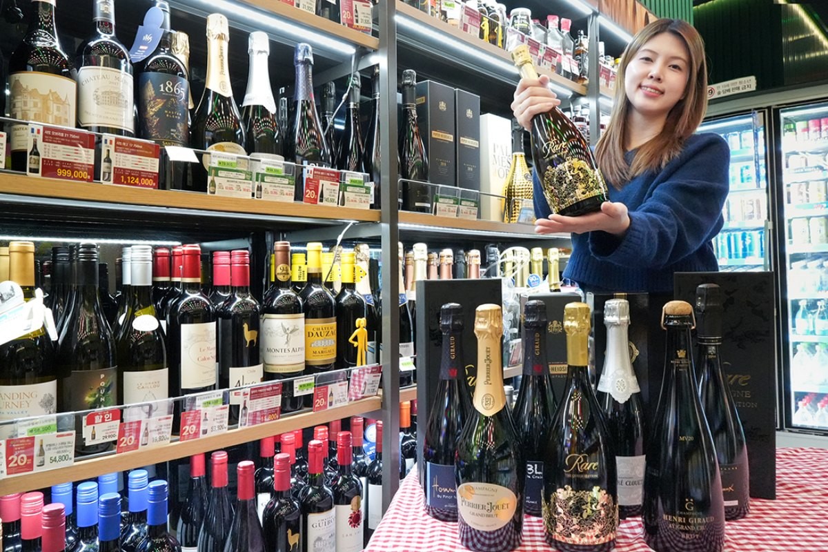 세븐일레븐, 연말 크리스마스 시즌 프리미엄 주류 특가전 진행 / 세븐일레븐 제공