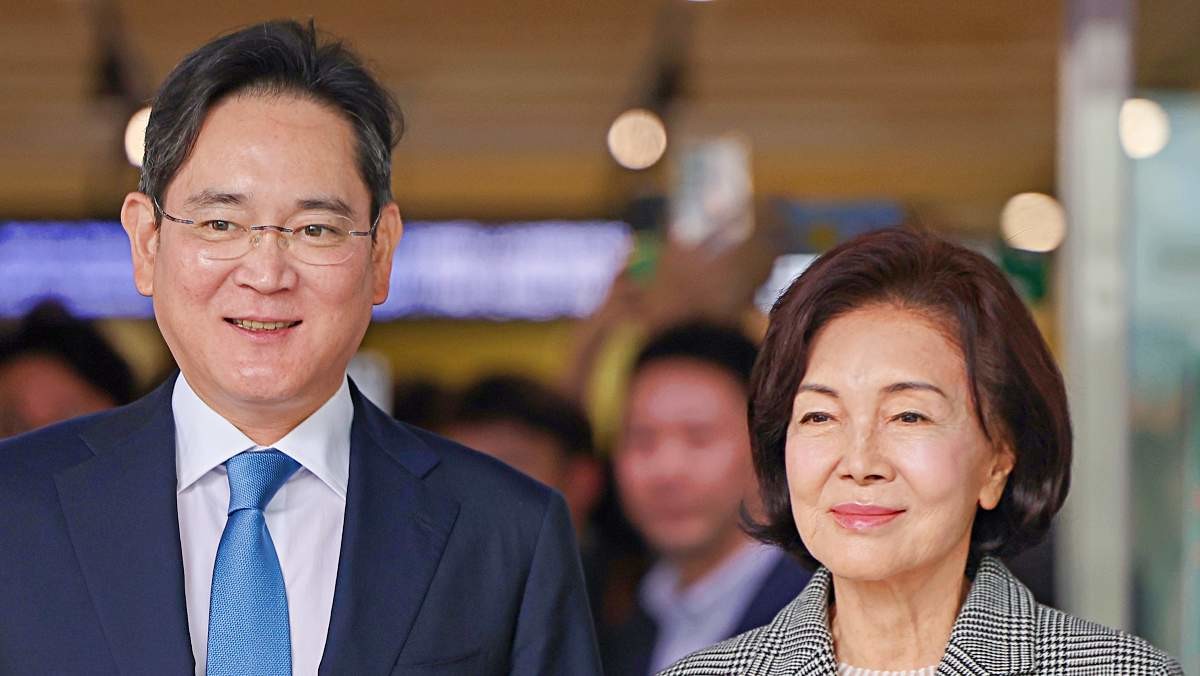 이재용 삼성전자 회장과 홍라희 삼성미술관 리움 명예관장. 자료사진. / 뉴스1