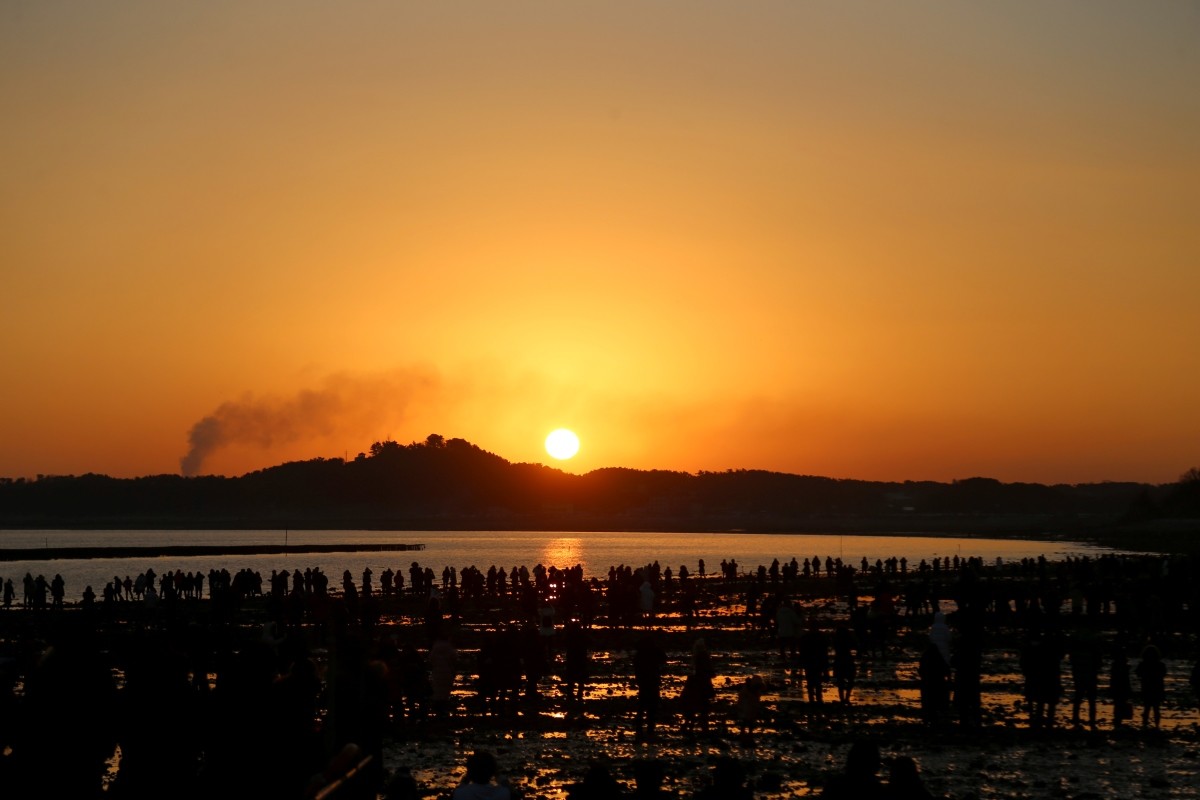 당진 왜목마을 해맞이 인파 / 당진군 제공, 뉴스1
