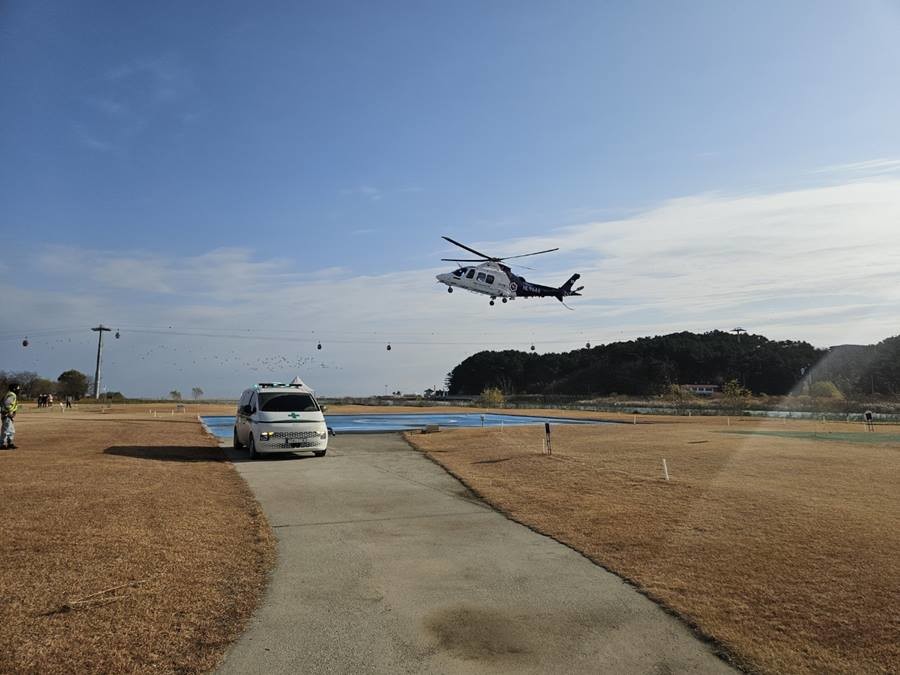닥터헬기 긴급 이송 모습/한울본부