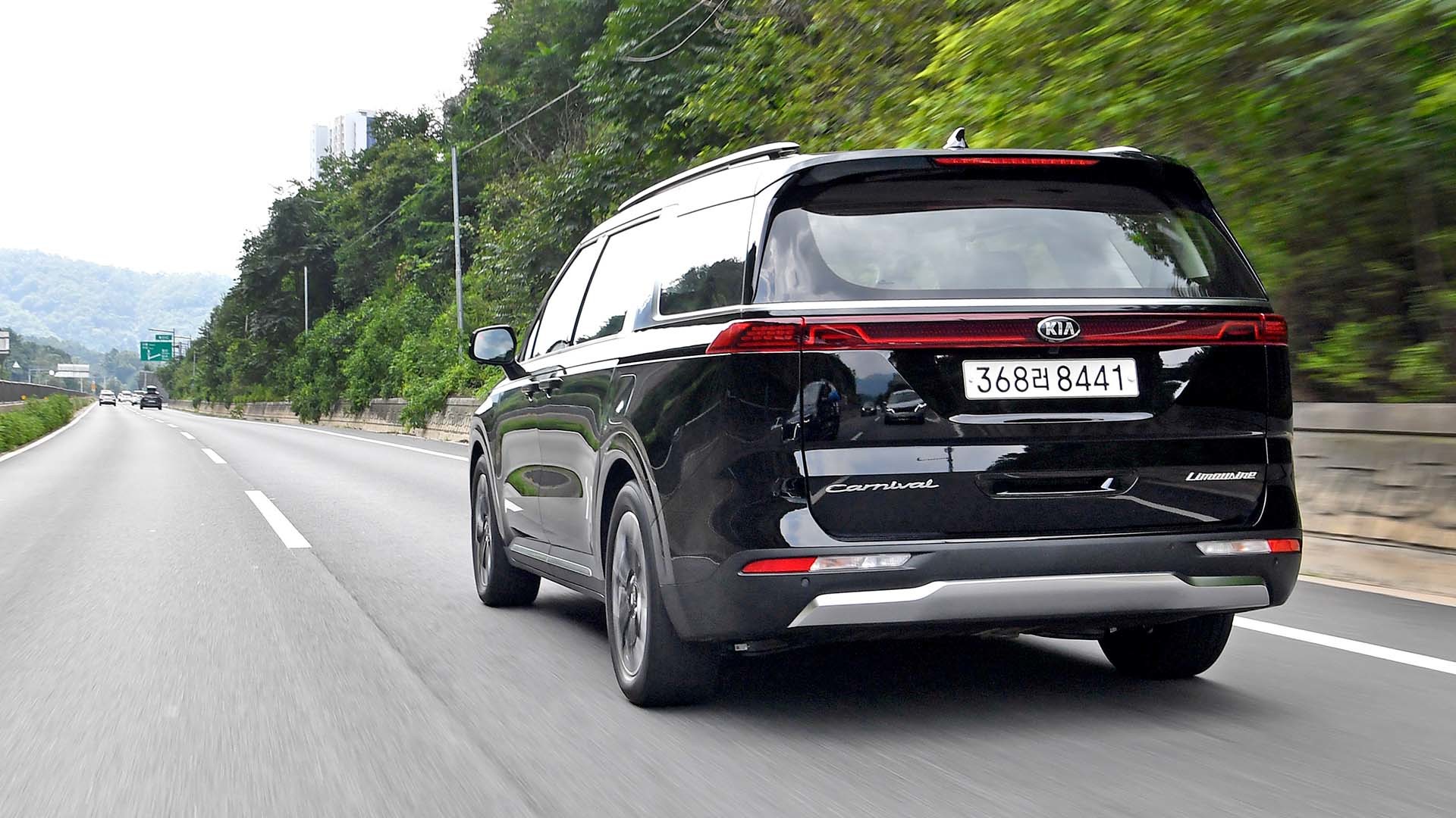 부분변경 이전 카니발. / 기아