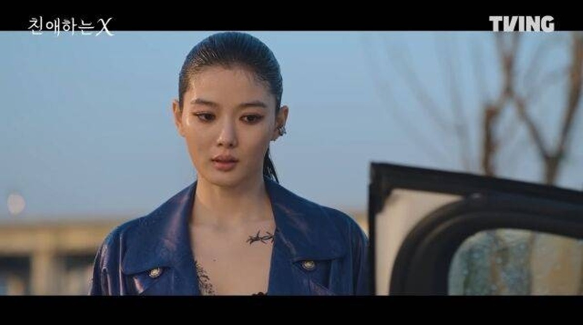 드라마 '친애하는 X' 주연 배우 김유정 / 티빙