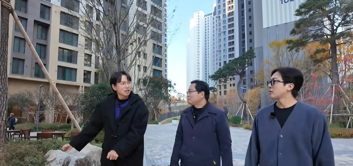 '메이플자이' 임장에 나선 유튜버 일행. / 유튜브 채널 '만리장성규'