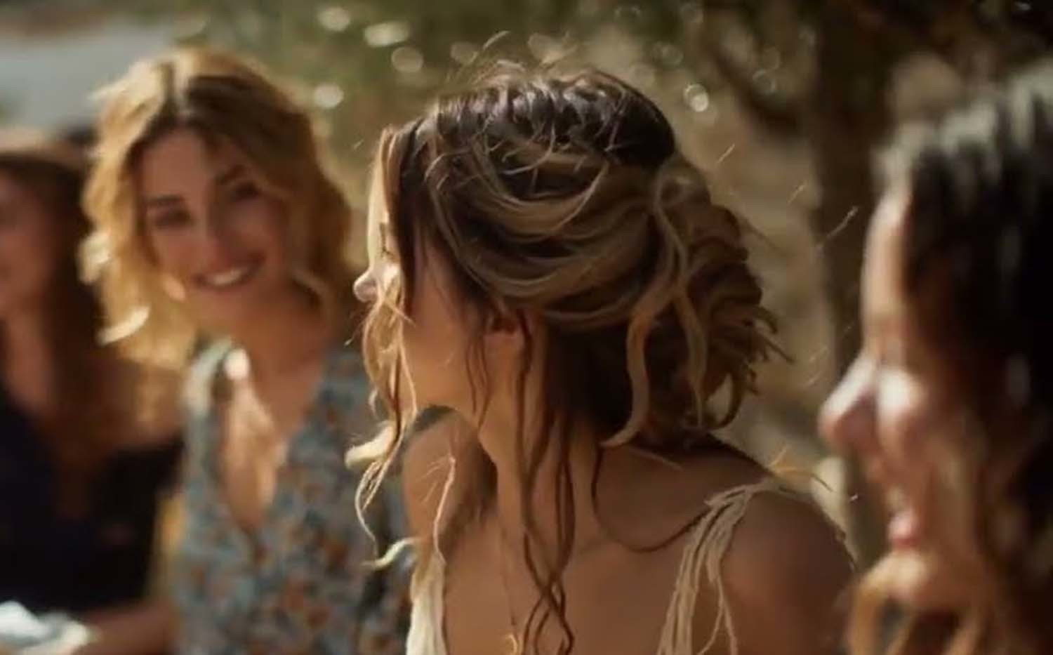 글쓴이가 예로 든 유튜브 광고 영상의 한 장면.    / 'Mediterre Korea' 유튜브