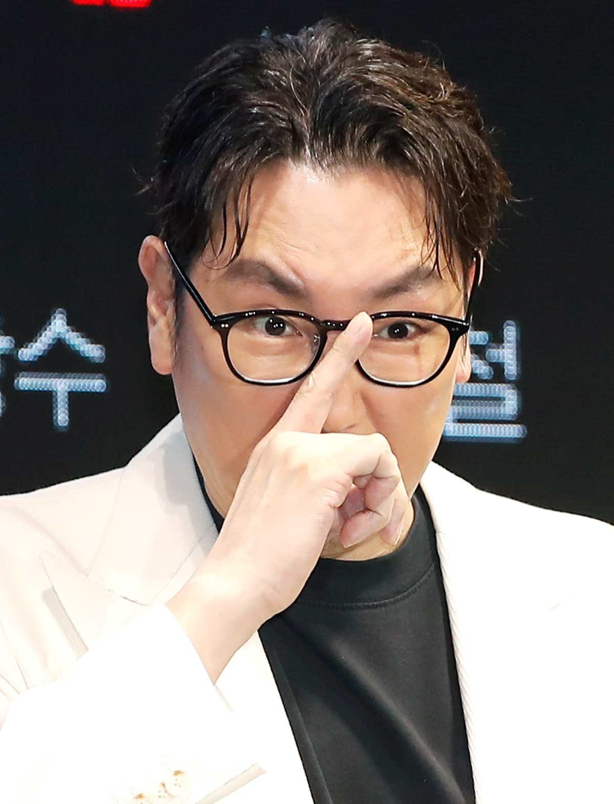 조진웅. 자료사진. 조진웅이 지난해 7월 24일 서울 영등포구 콘래드 서울 호텔에서 열린 디즈니+ 시리즈 '노 웨이 아웃 : 더 룰렛' 제작발표회에서 포즈를 취하고 있다. / 뉴스1