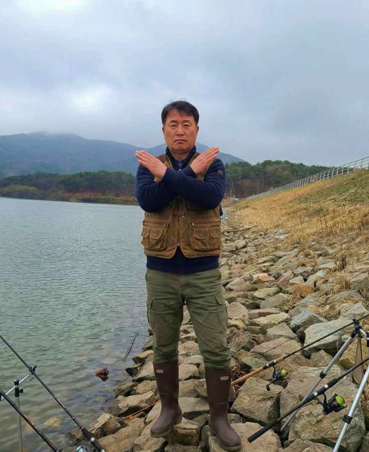 충남 공주시는 5일 생태환경을 보전하고 안전사고 등을 예방하기 위해 계룡면 하대리·중장리 일대 계룡저수지 전역을 '낚시 금지구역'으로 지정하겠다고 밝혔다. 기사 내용 토대로 AI툴 활용해 제작한 자료사진.