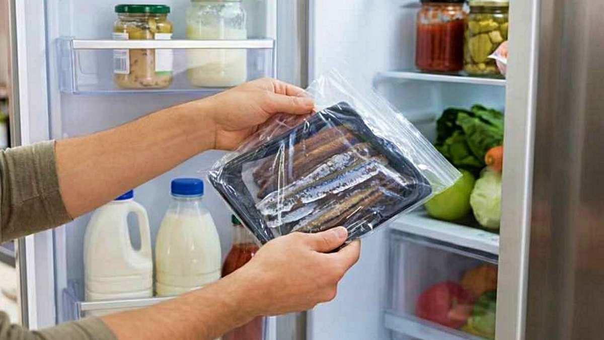 '과메기 냉장고에 그냥 보관해도 될까?' 기사 내용 토대로 AI툴 활용해 제작한 자료사진.