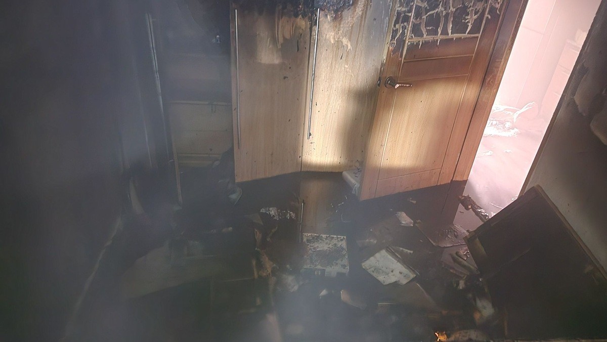 철원 아파트 화재 내부. / 강원특별자치도소방본부 제공-연합뉴스