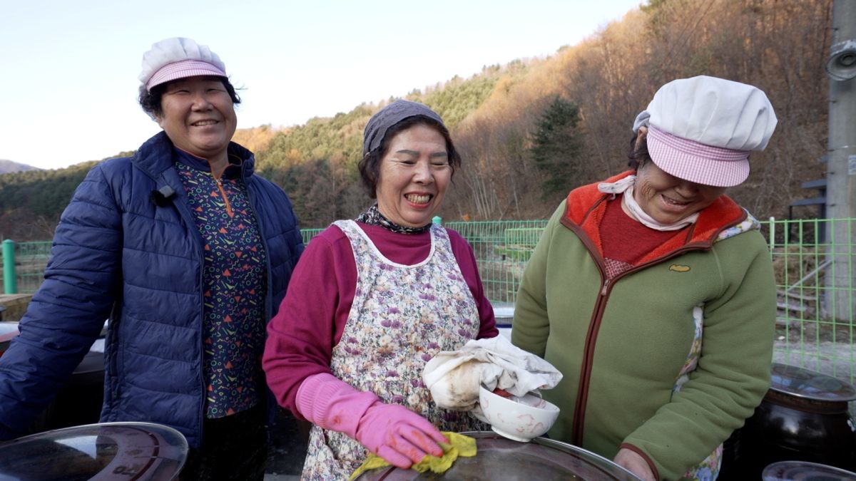 EBS1 '한국기행' 미리보기 페이지에서 제공하는 '꽃골 삼총사의 '막장' 대소' 편 자료 사진. / EBS1 제공