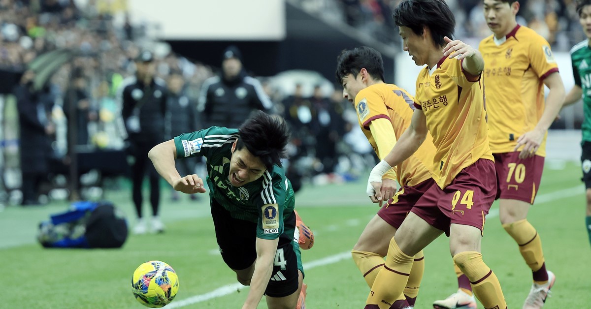 치열했던 2025 하나은행 코리아컵 결승전 전북 vs 광주 / 뉴스1