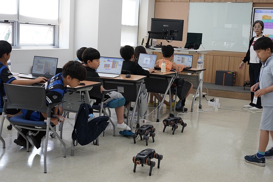 동국대학교 연계 고양시 교육발전특구 AI·로봇 학생 방학 캠프(출처 동국대학교)