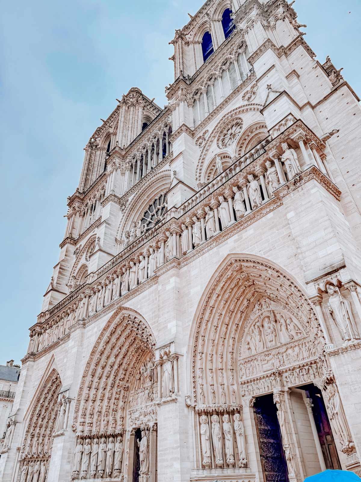 노트르담 대성당. / cbybee-shutterstock.com