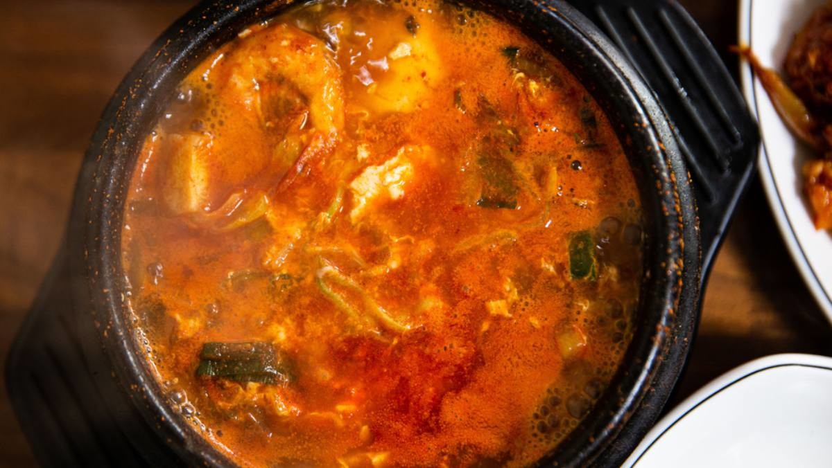 순두부찌개 자료사진 / wooreedul-shutterstock.com