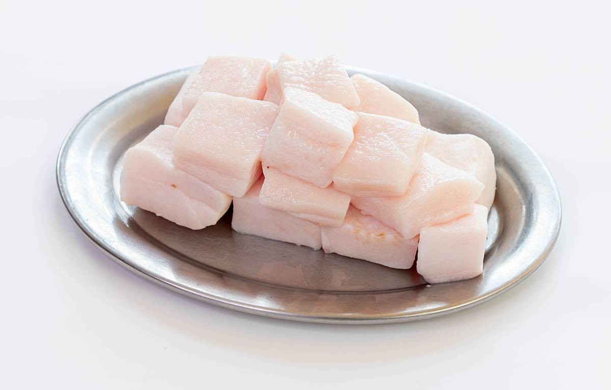 돼지 비계 / GraphicAM-Shutterstock.com