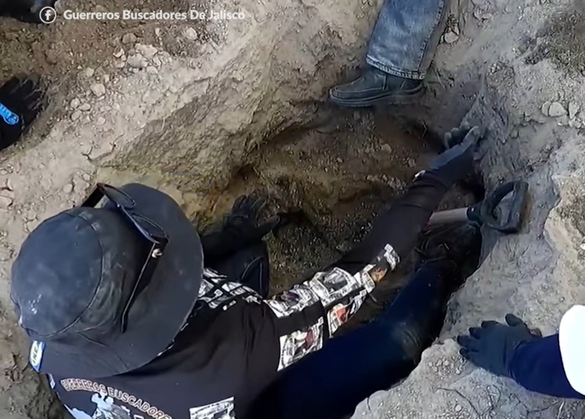 멕시코 할리스코주 아크론 스타디움 근처에서 시신이 담긴 가방 456개가 발견됐다. / 게레로스 버스카도레스 데 할리스코 SNS