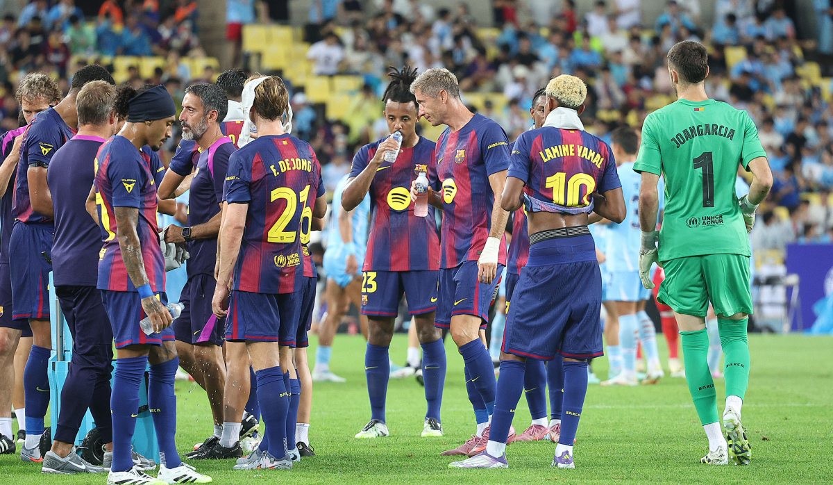 FC 바르셀로나 선수들의 쿨링 브레이크 / 연합뉴스