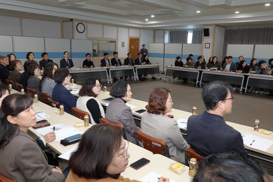 10일  대구 북구청 소속 간부 공무원과 북구의회 의원들이 참석한 가운데 제5회 떡볶이 페스티벌 결과보고회가 열리고 있다. / 대구 북구 제공