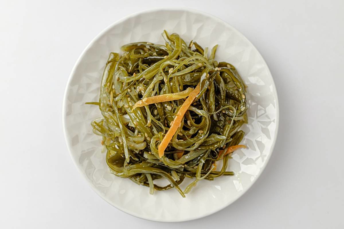 미역줄기볶음 / SUNG MIN-Shutterstock.com