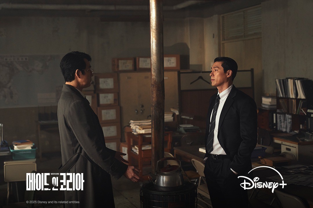 '메이드 인 코리아' 주연으로 활약하는 정우성과 현빈 / 디즈니+