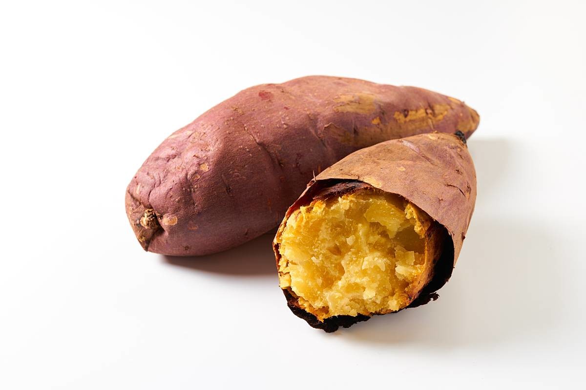 겨울 국민 간식 고구마 / manbo-photo-Shutterstock.com