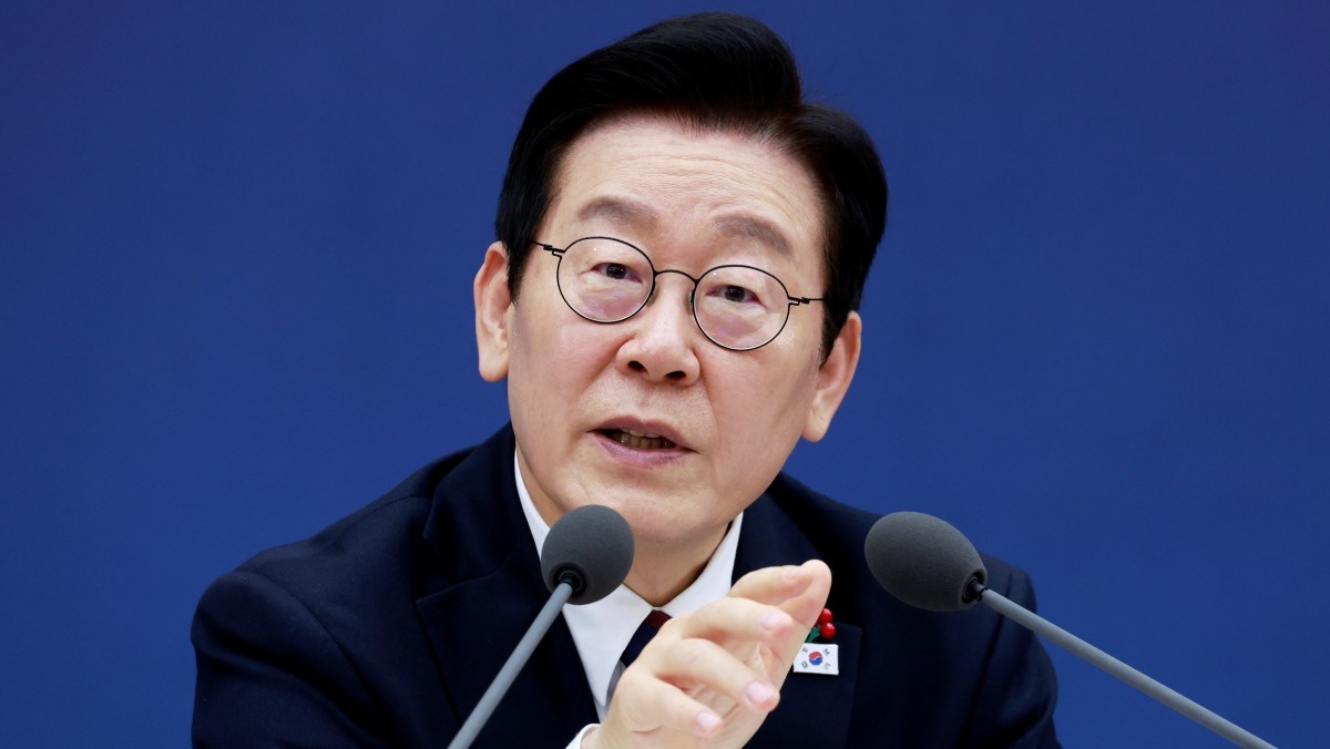 이재명 대통령이 11일 세종시 정부세종컨벤션센터에서 열린 '2026년 대도약하는 경제, 신뢰받는 데이터' 기획재정부(국세청·관세청·조달청)-국가데이터처 업무보고에서 발언하고 있다. / 연합뉴스